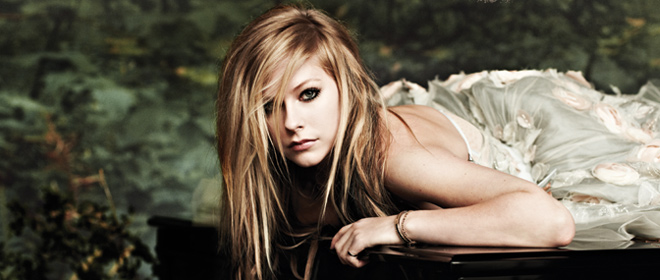 Avril Lavigne Photo by Mark Liddell 